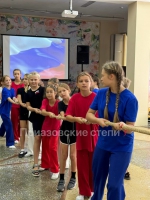 В Ейском ГДК прошла программа «Три цвета русской славы»