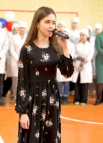 Торжественная линейка, посвященная Дню Защитников Отечества.