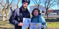 Полицейские и общественники Ейского района провели акцию «8 марта в каждый дом» - Администрация Ейского района