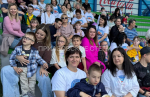 В подарок ко Дню защиты детей ребята клуба «Рука в руке»  получили шоу с дельфинами
