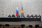 Вениамин Кондратьев поручил построить спортплощадку и отремонтировать бассейн в Ейске