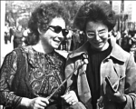 Зоя Новосёлова (справа) и Наталия Малкина, 9 мая 1972 года.