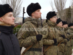 Больше 100 портретов смотрят со стендов на ейчан на Молодёжной площади