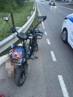 В Ейске несовершеннолетний на электровелосипеде проехал на красный свет светофора