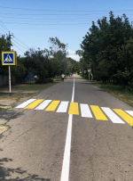 На дорогах в посёлках Советский, Большевик и Заря Ейского района завершены работы по нанесению горизонтальной разметки