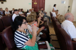 После непростой ночи для муниципалитета аппаратное совещание рабочей недели в районной администрации всё же начали с торжественного награждения
